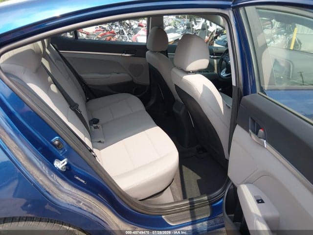 2020 HYUNDAI ELANTRA SE 8