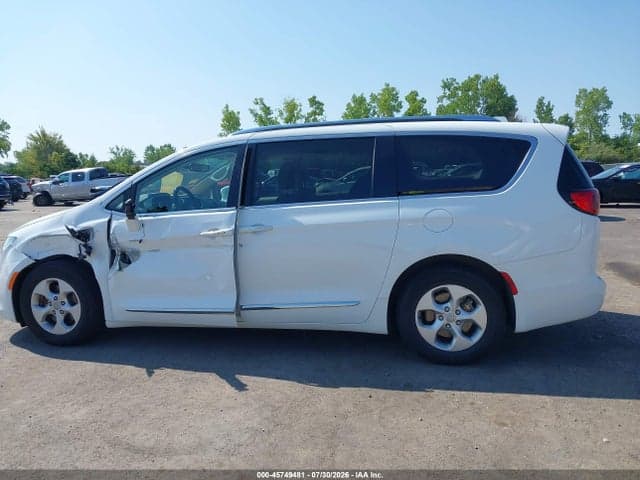 2018 CHRYSLER PACIFICA HYBRID TOURING L 14
