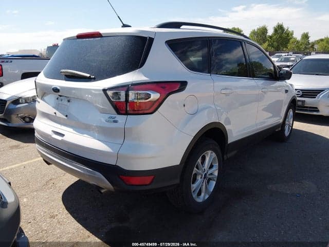 2017 FORD ESCAPE SE 4