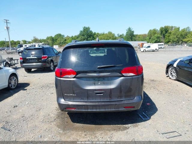 2018 CHRYSLER PACIFICA TOURING L 17