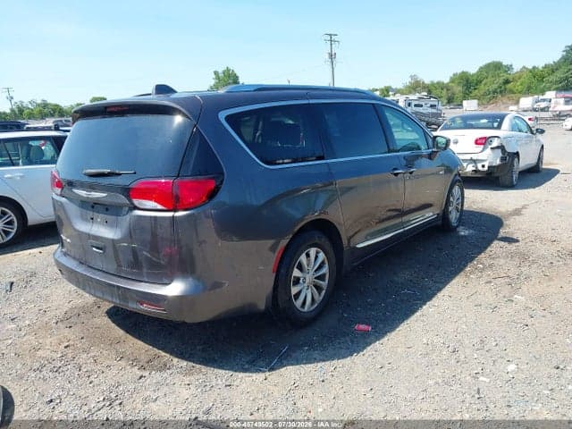2018 CHRYSLER PACIFICA TOURING L 4