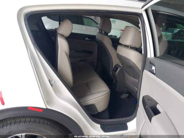 2017 KIA SPORTAGE EX 8