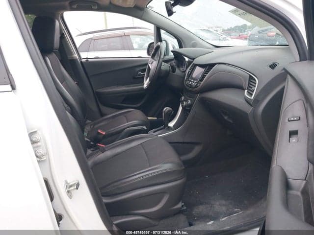 2020 CHEVROLET TRAX FWD LT 5