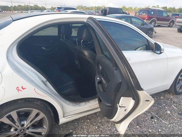 2017 MERCEDES-BENZ C 300 8