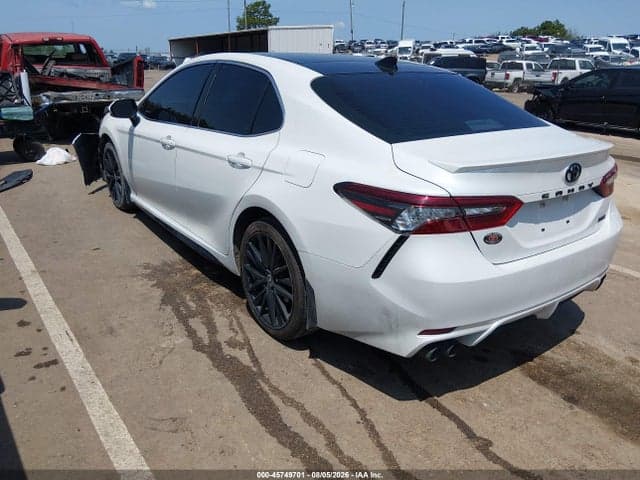 2021 TOYOTA CAMRY XSE 3