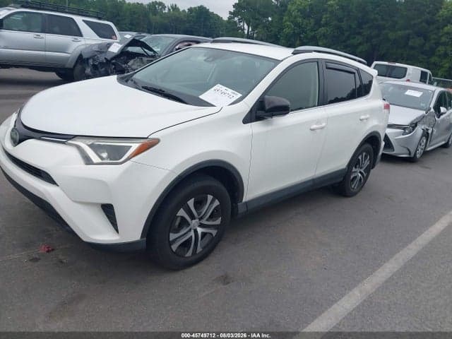 2018 TOYOTA RAV4 LE 2
