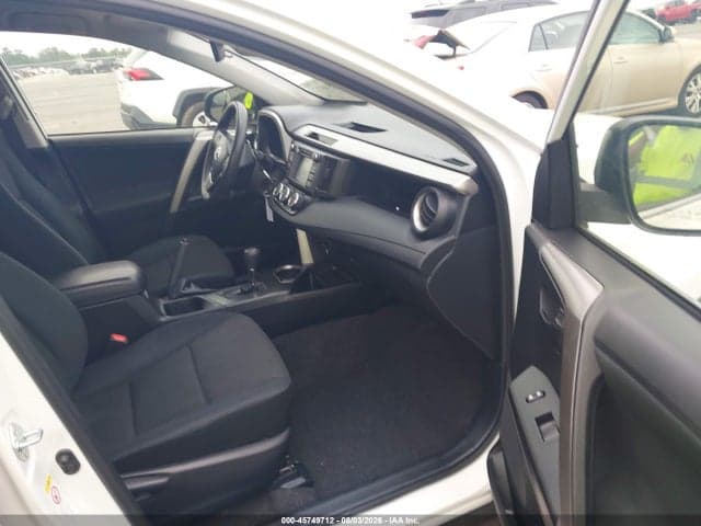 2018 TOYOTA RAV4 LE 5