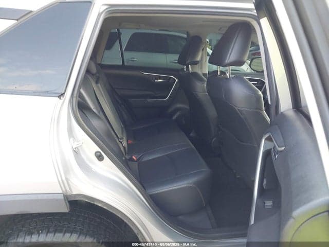 2019 TOYOTA RAV4 XLE PREMIUM 8