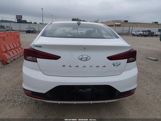 2020 HYUNDAI ELANTRA SEL 17