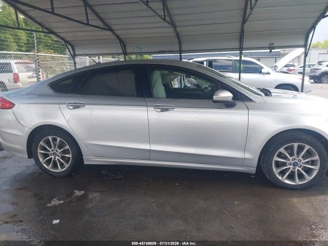 2017 FORD FUSION SE 12