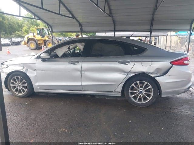 2017 FORD FUSION SE 13