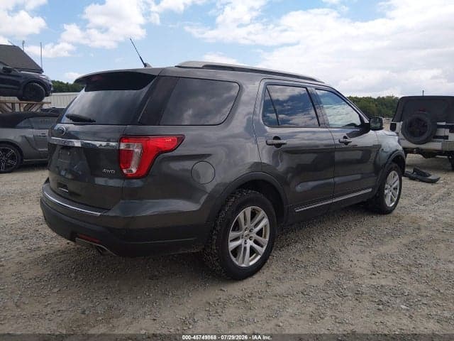 2018 FORD EXPLORER XLT 4