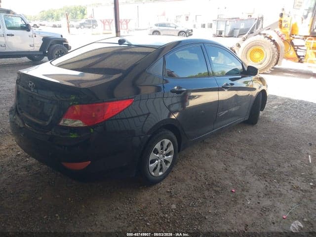 2017 HYUNDAI ACCENT SE 4