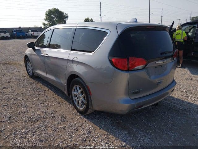 2017 CHRYSLER PACIFICA TOURING 3