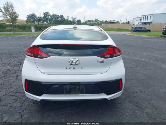 2018 HYUNDAI IONIQ HYBRID BLUE 17