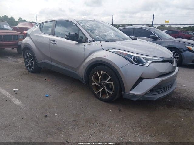 2019 TOYOTA C-HR XLE - 1
