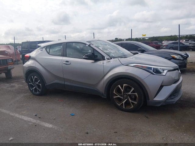2019 TOYOTA C-HR XLE 13