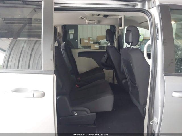 2017 DODGE GRAND CARAVAN SE 8