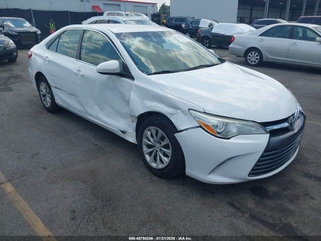 2017 TOYOTA CAMRY LE - 1