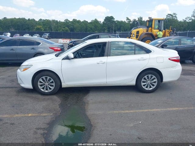 2017 TOYOTA CAMRY LE 14