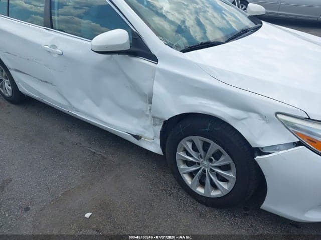 2017 TOYOTA CAMRY LE 6