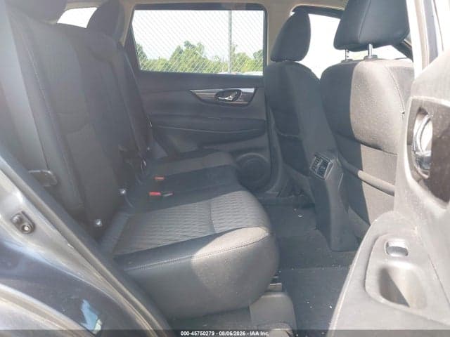 2018 NISSAN ROGUE SV 8