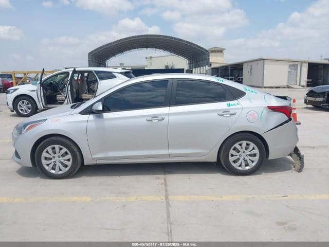 2022 HYUNDAI ACCENT SE 14