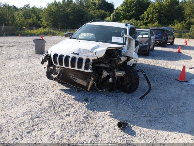 2017 JEEP CHEROKEE ALTITUDE 6