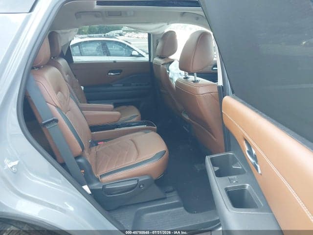 2024 NISSAN PATHFINDER PLATINUM 4WD 8