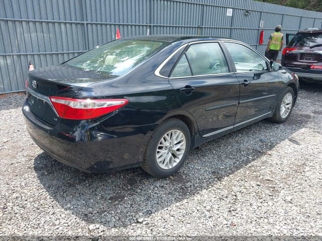 2017 TOYOTA CAMRY LE 4
