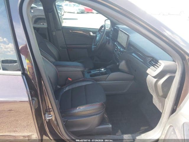 2023 FORD ESCAPE ST-LINE 5