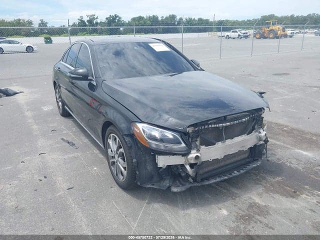 2017 MERCEDES-BENZ C 300 1