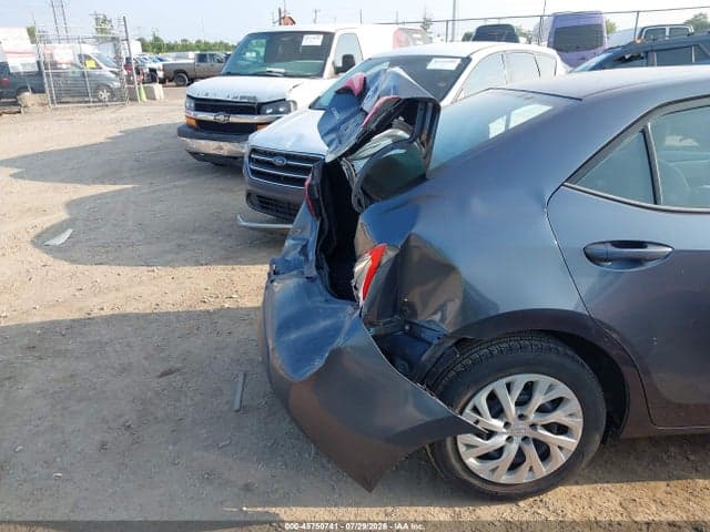 2017 TOYOTA COROLLA LE 19