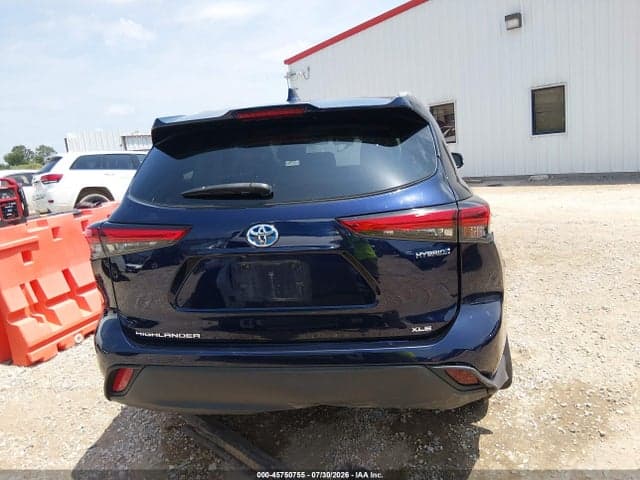 2022 TOYOTA HIGHLANDER HYBRID XLE 16