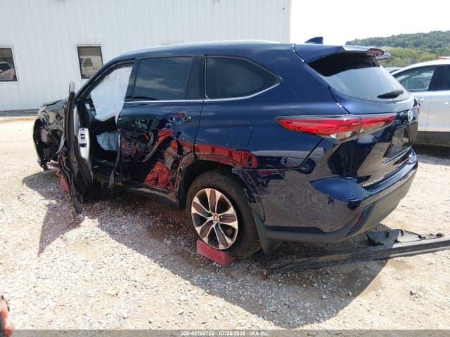 2022 TOYOTA HIGHLANDER HYBRID XLE 3