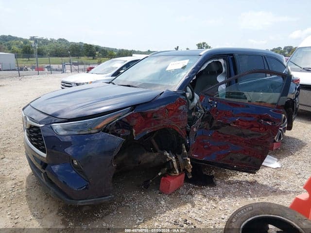 2022 TOYOTA HIGHLANDER HYBRID XLE 6