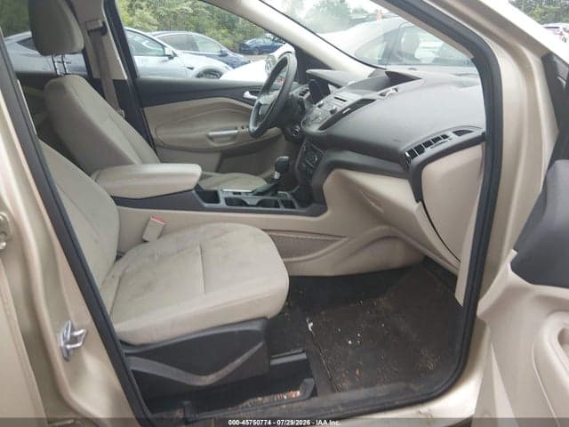 2017 FORD ESCAPE SE 5