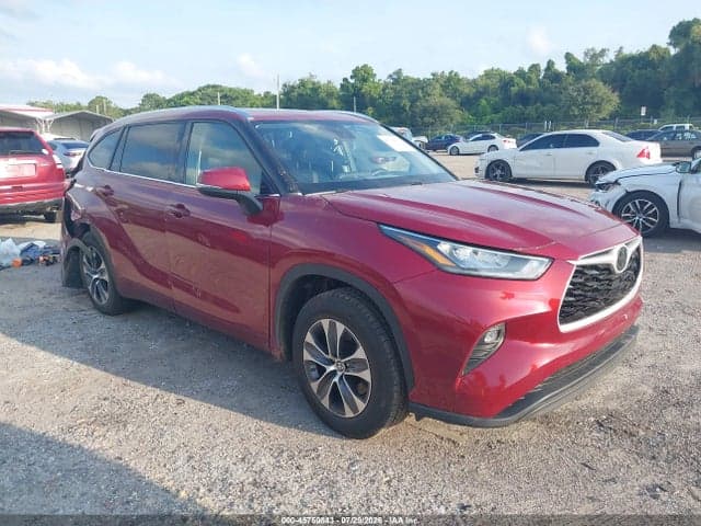 2020 TOYOTA HIGHLANDER XLE 1