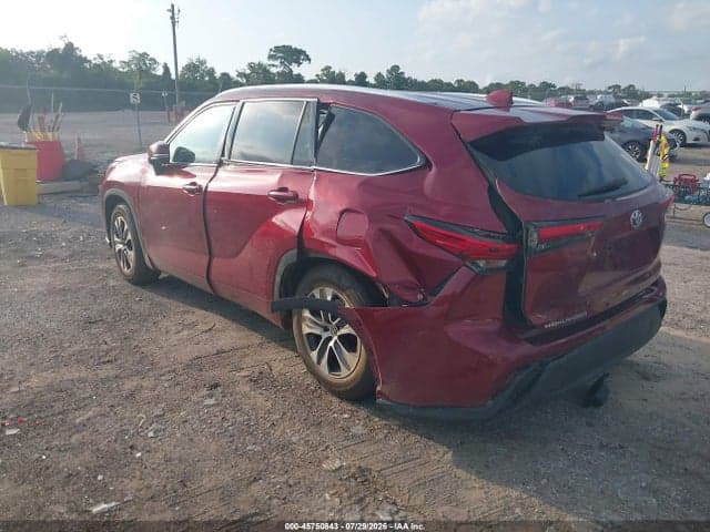 2020 TOYOTA HIGHLANDER XLE 3