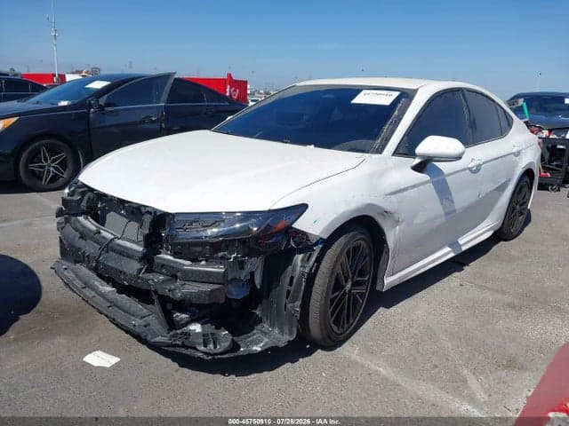 2026 TOYOTA CAMRY SE 2