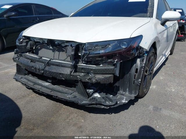 2026 TOYOTA CAMRY SE 6