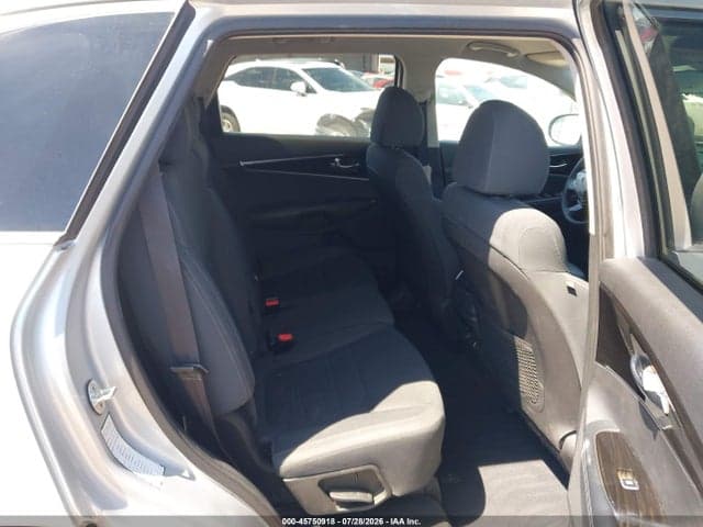 2020 KIA SORENTO 3.3L LX 8