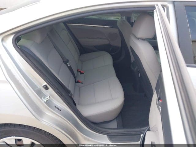 2020 HYUNDAI ELANTRA SE 8