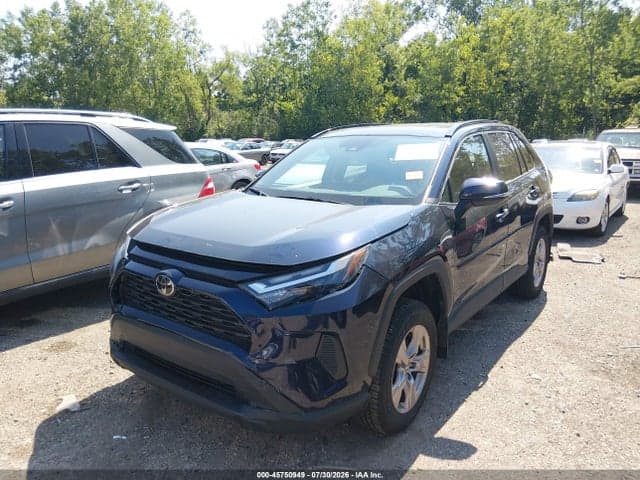 2023 TOYOTA RAV4 XLE 2
