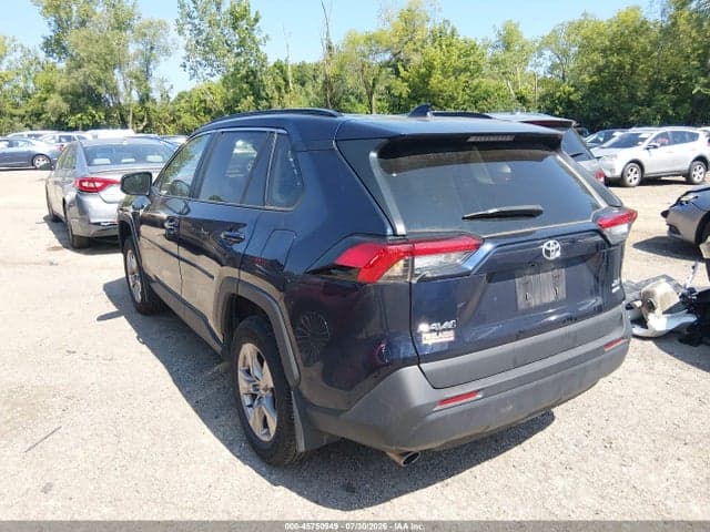 2023 TOYOTA RAV4 XLE 3