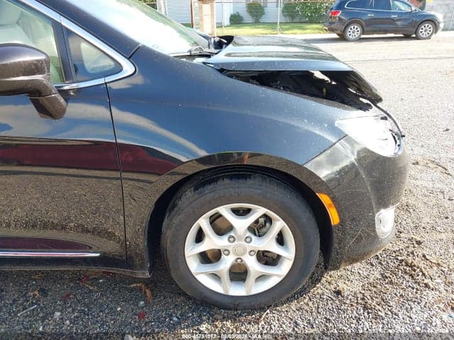 2018 CHRYSLER PACIFICA TOURING L 18