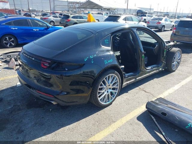 2018 PORSCHE PANAMERA 4 4