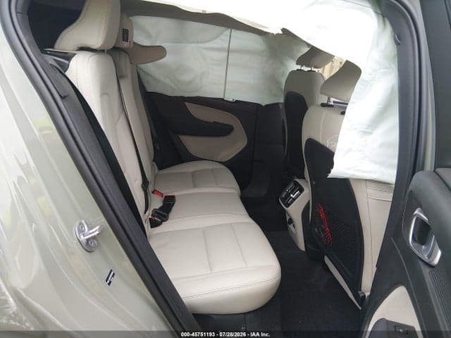 2025 VOLVO XC40 B5 PLUS DARK THEME 8