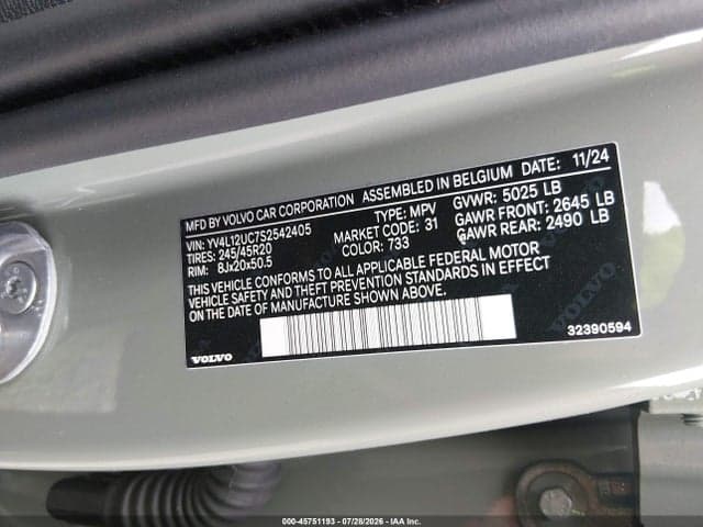 2025 VOLVO XC40 B5 PLUS DARK THEME 9