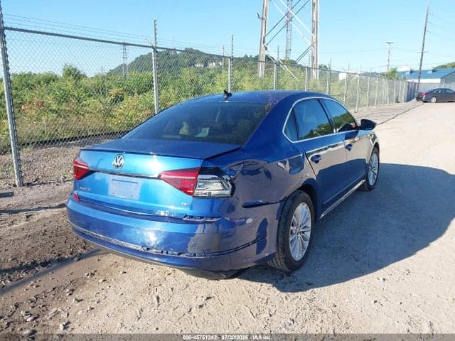 2017 VOLKSWAGEN PASSAT 1.8T SE 4